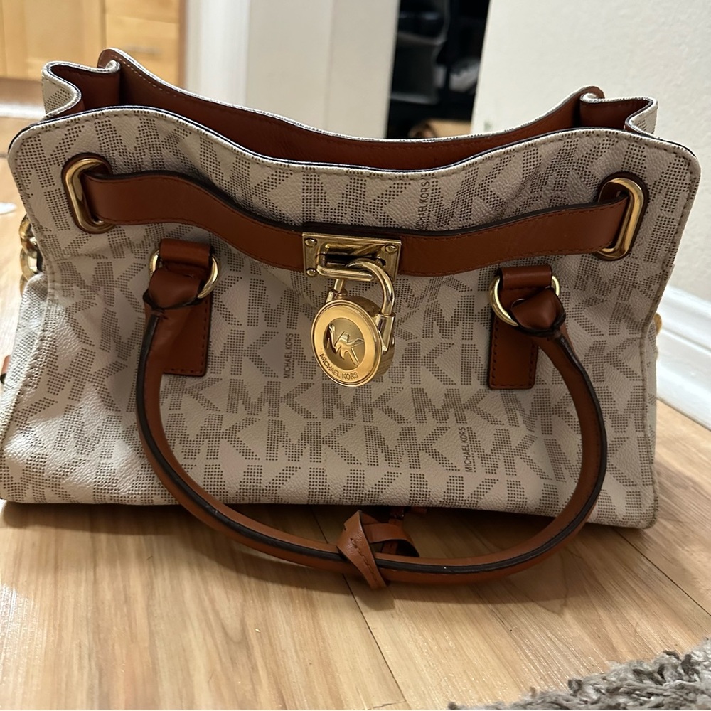 Michael Kors Tan and White Shoulder Bag